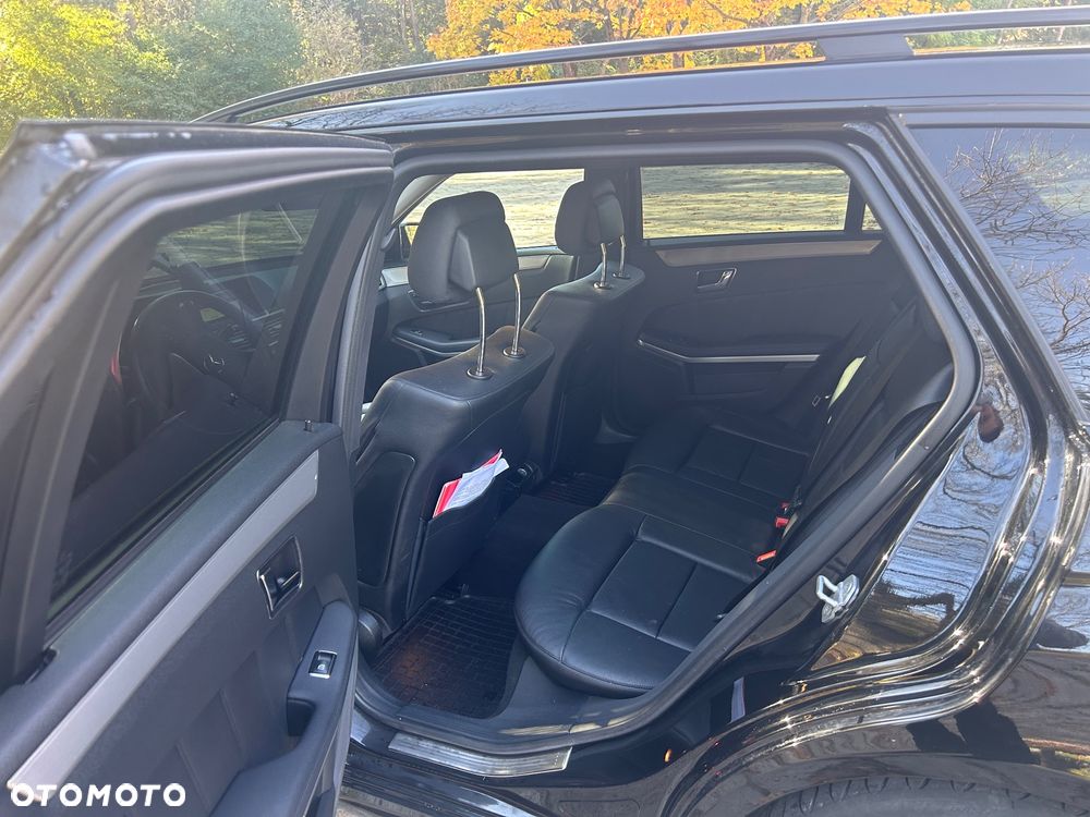 Mercedes-Benz Klasa E 350 T CDI DPF 4Matic BlueEFFICIENCY 7G-TRONIC - 10