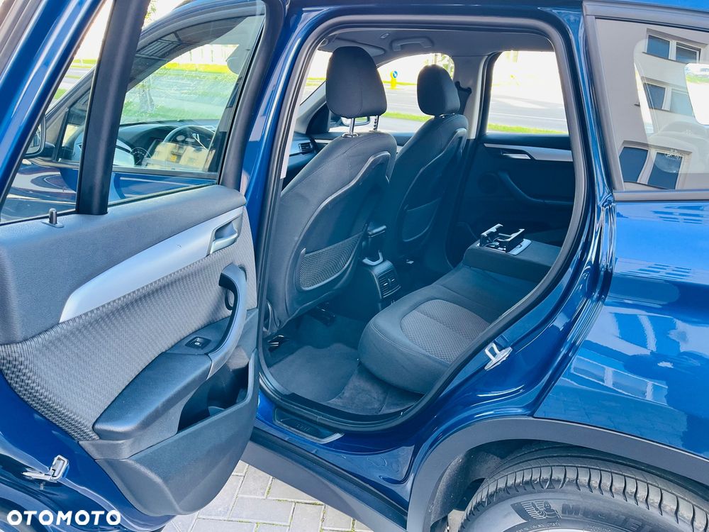 BMW X1 sDrive18d Business Edition - 38