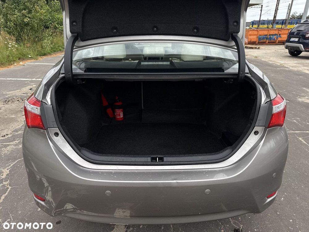 Toyota Corolla 1.6 Prestige - 32