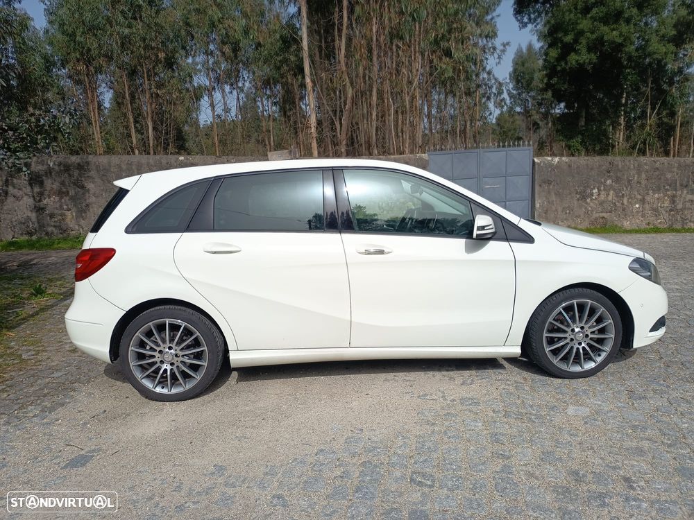 Mercedes-Benz B 180 CDI BlueEFFICIENCY Edition Style - 4