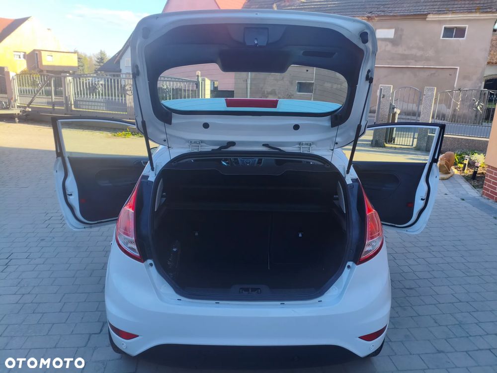 Ford Fiesta 1.0 Celebration - 12