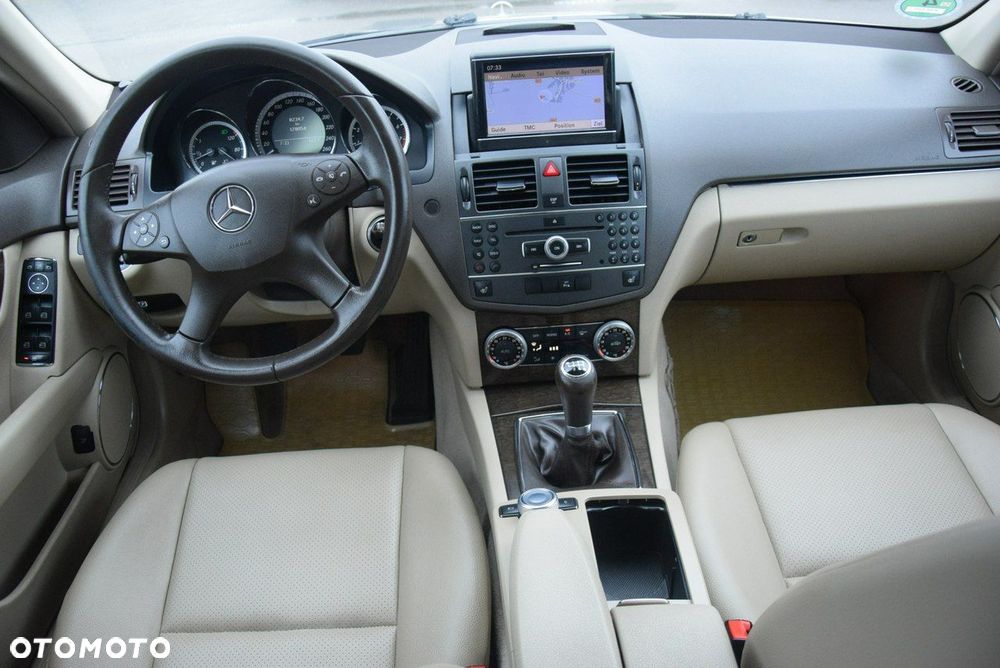 Mercedes-Benz Klasa C - 29