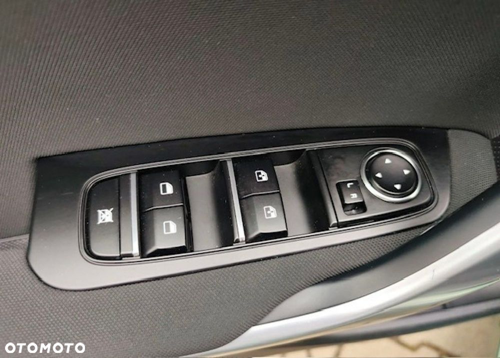 Kia Ceed - 25