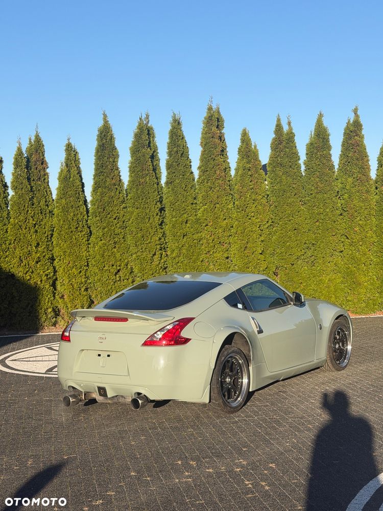 Nissan 370 Z - 3