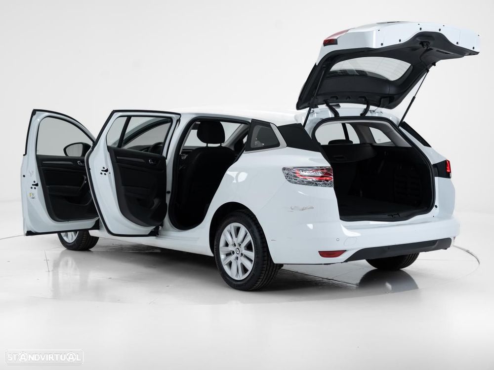 Renault Mégane Sport Tourer 1.5 Blue dCi Equilibre EDC — fotografia 5