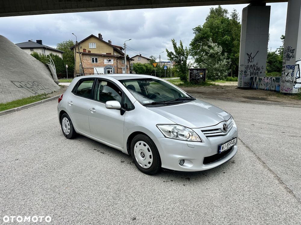 Toyota Auris - 5