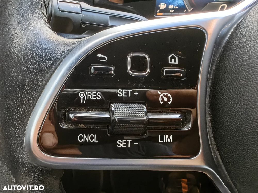 Mercedes-Benz A 180 d Sedan 8G-DCT - 23