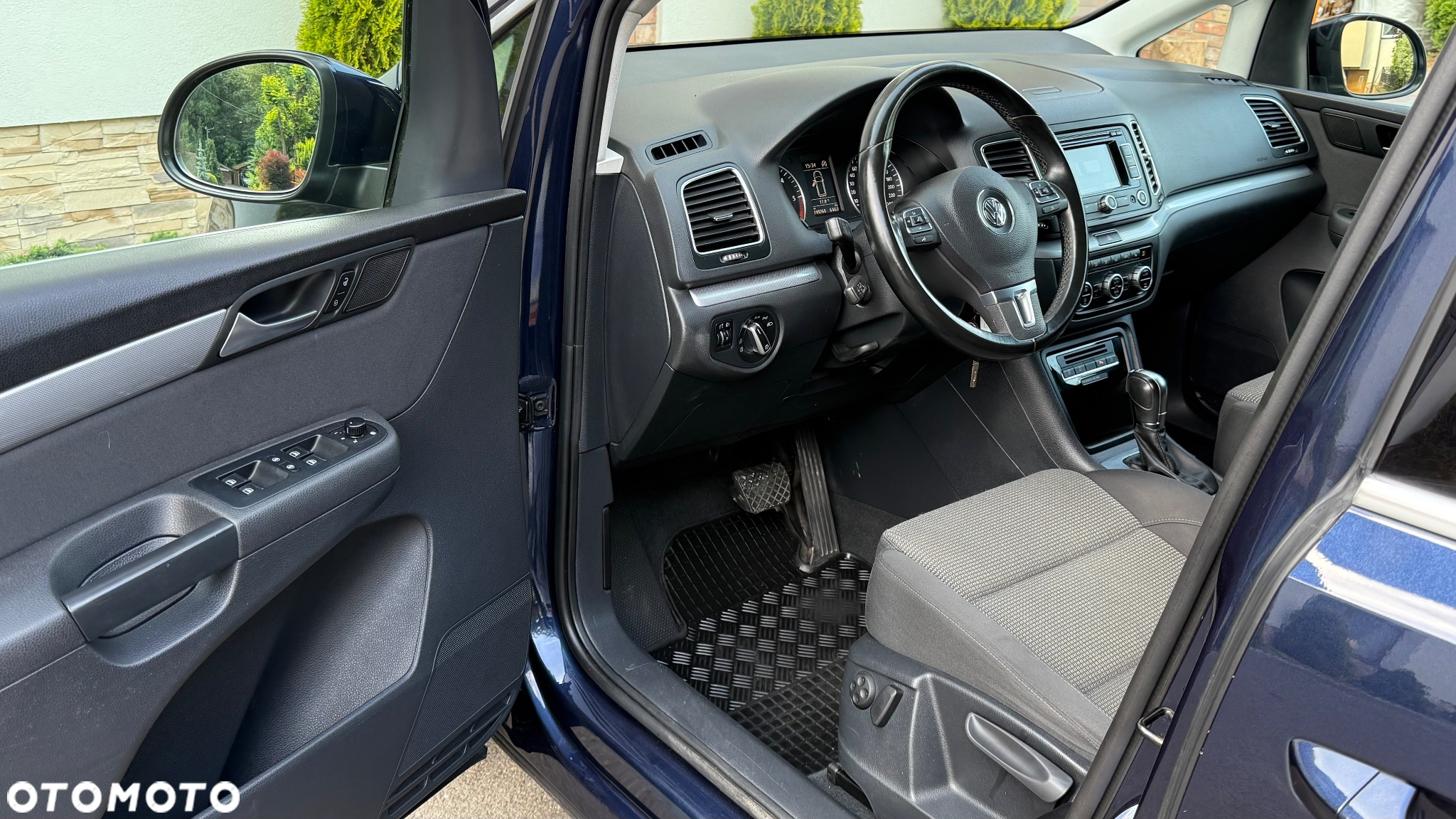 Volkswagen Sharan 2.0 TDI Comfortline DSG - 6