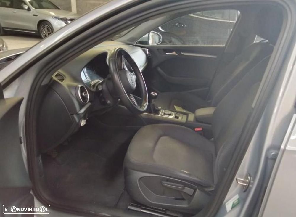 Audi A3 Sportback - 4