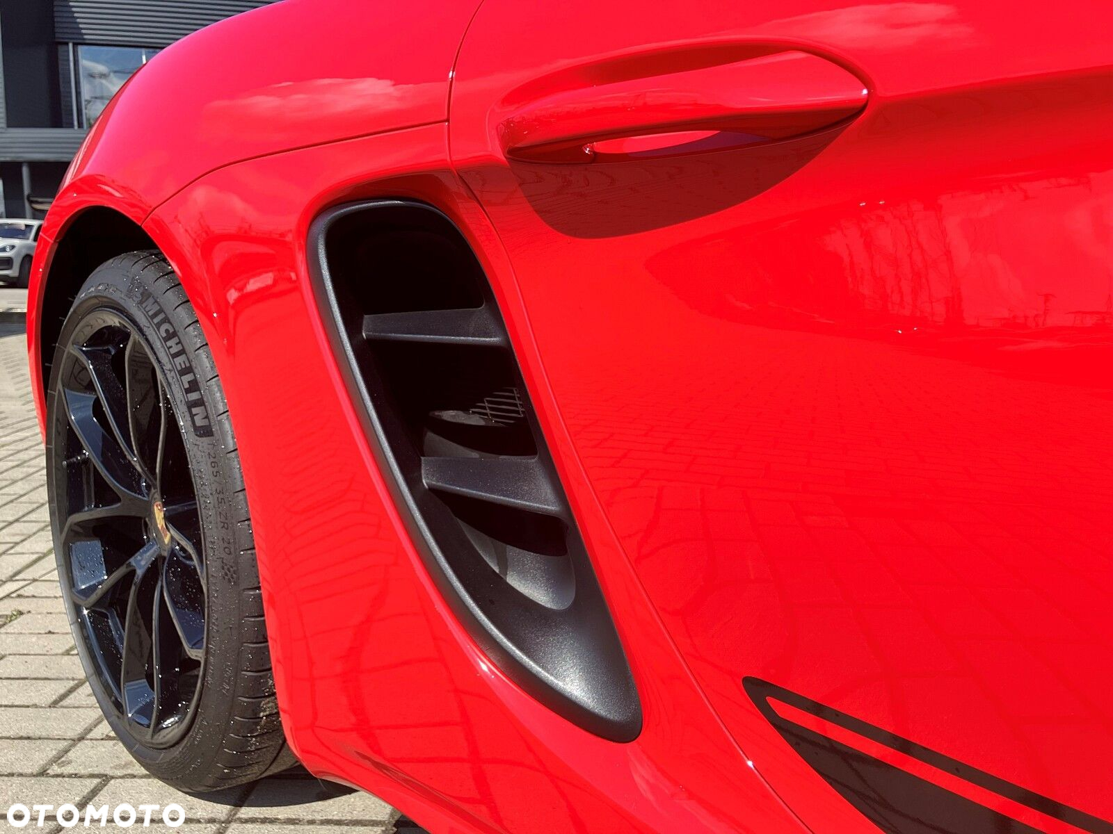 Porsche 718 Cayman - 38