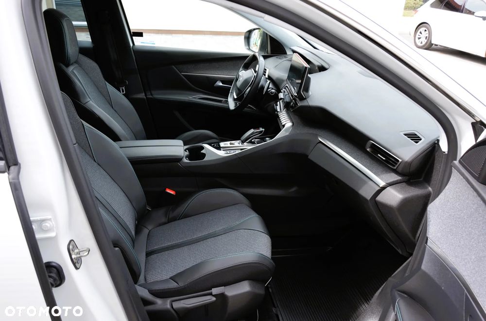 Peugeot 3008 1.6 PureTech Hybrid4 PHEV Allure S&S EAT8 - 21
