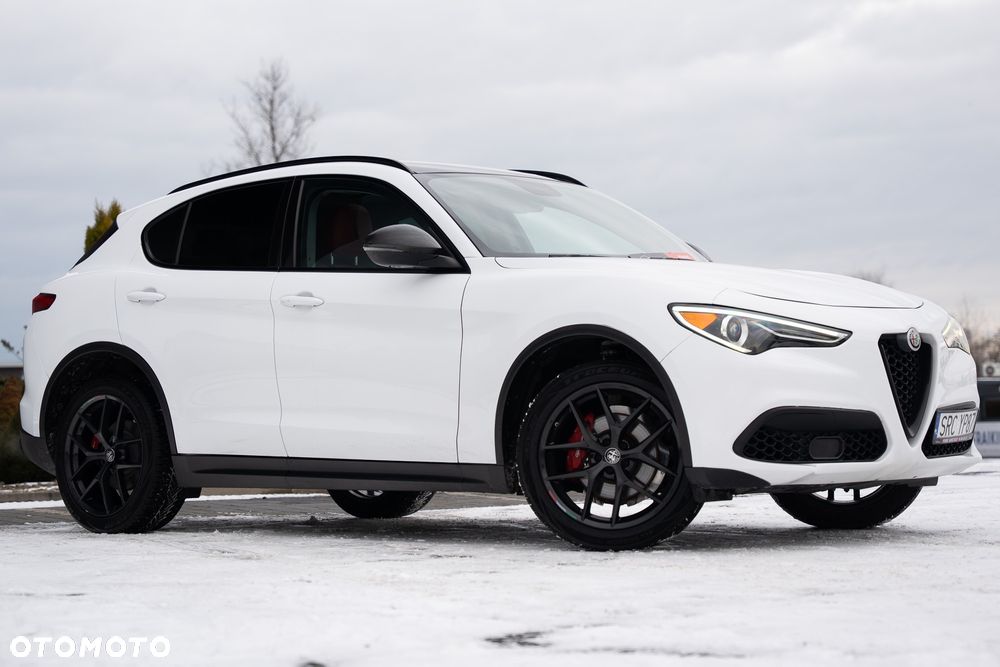 Alfa Romeo Stelvio 2.0 Turbo 16V AT8-Q4 Executive - 9