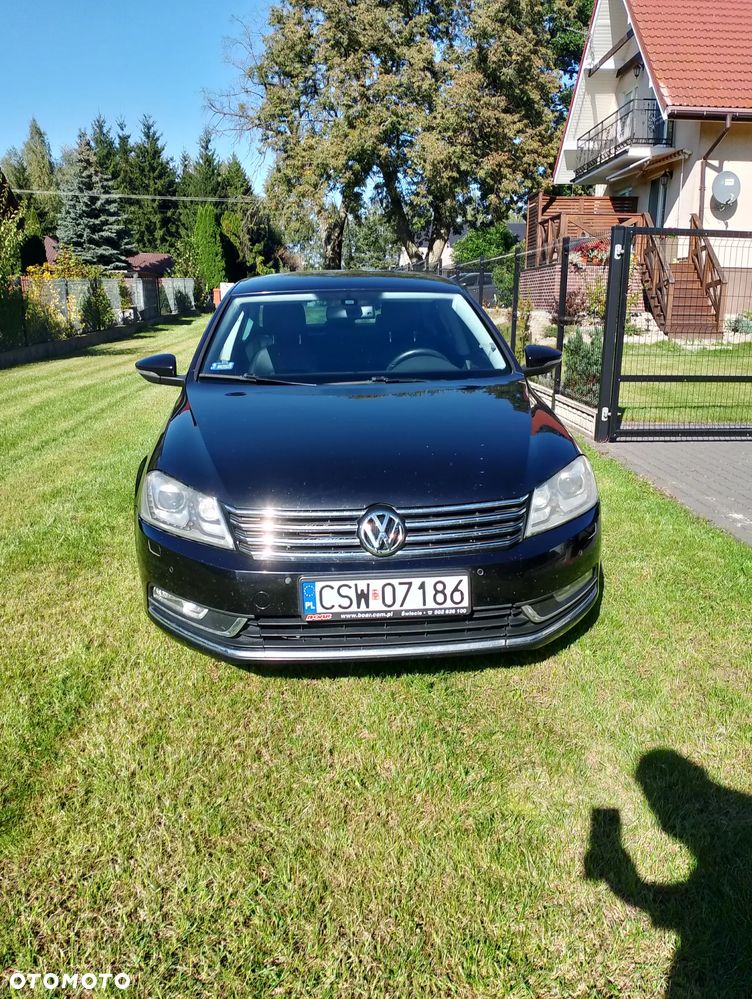 Volkswagen Passat - 13