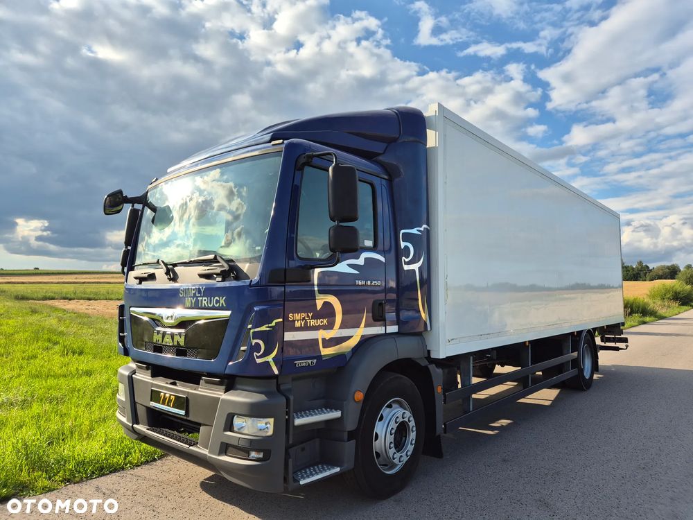 MAN TGM 18.250 Carrier 1950 D/E z Holandii / TOP STAN / 7.5m / 18 palet / winda + drzwi boczne / OKAZJA - 31