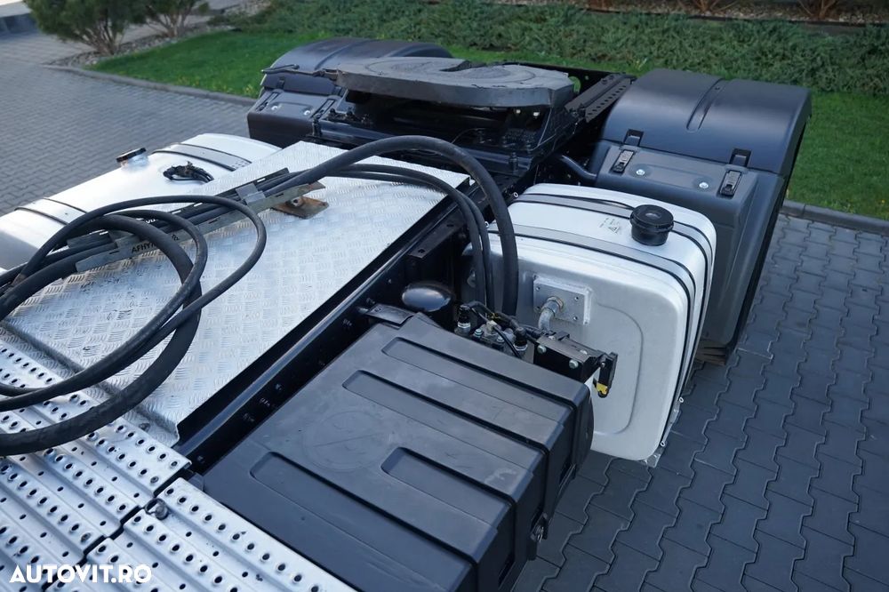 MAN TGX 18.500 / 4x4 / HIDRAULICĂ / HIDROPILARE / CABINĂ JOSĂ / EURO 6 / NAVIGAȚIE / - 13