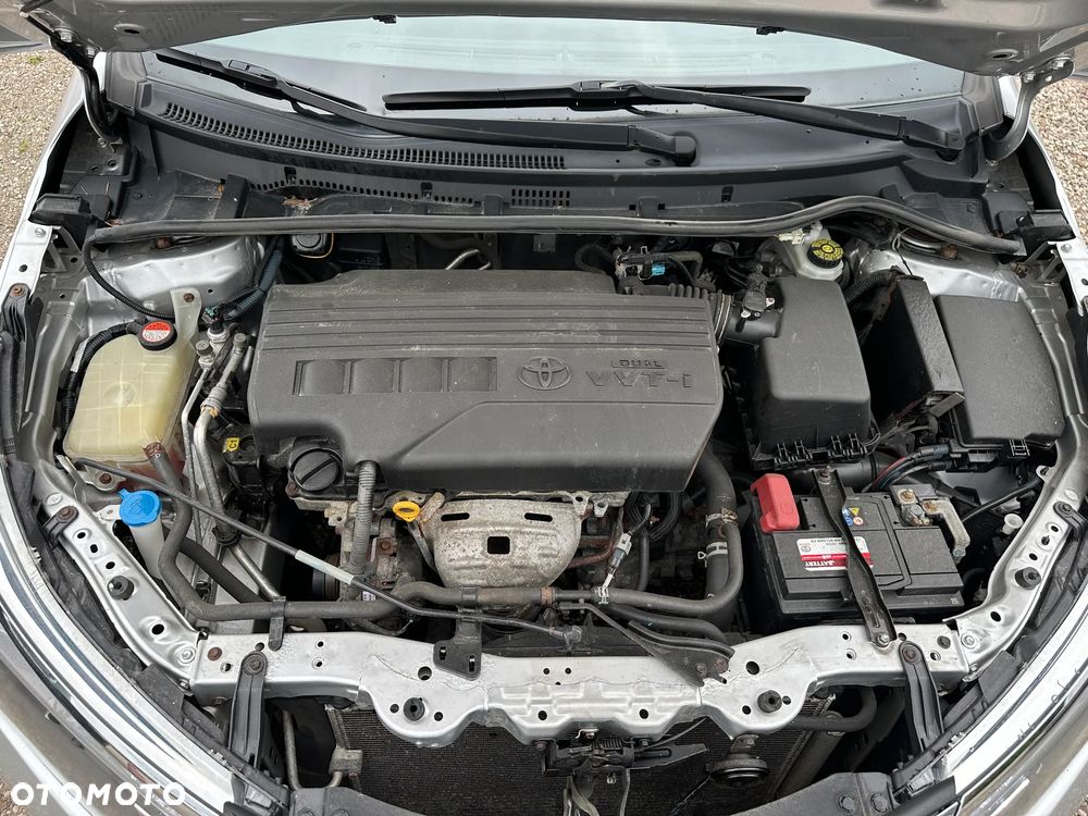 Toyota Corolla - 32