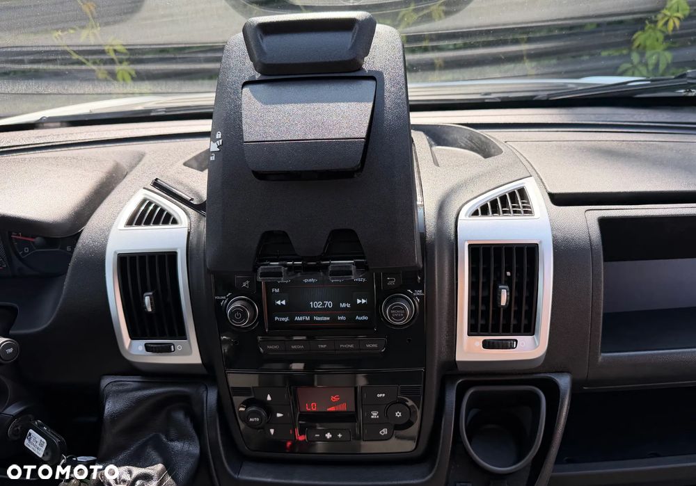 Fiat DUCATO 2.3 MultiJet 150KM Euro-6 IZOTERMA WINDA PALFINGER UDT do 2028r Poduszki zawieszenia tył pneumatyczne! + Kompresor DMC:3.5t Ładowność 950kg KONTENER DRZWI tył Skrzydłowe + Drzwi BOCZNE Spoiler - Owiewki boczne kabiny TUV Thuringen ISO , Tempomat, Klimatronik i więcej.. - 27