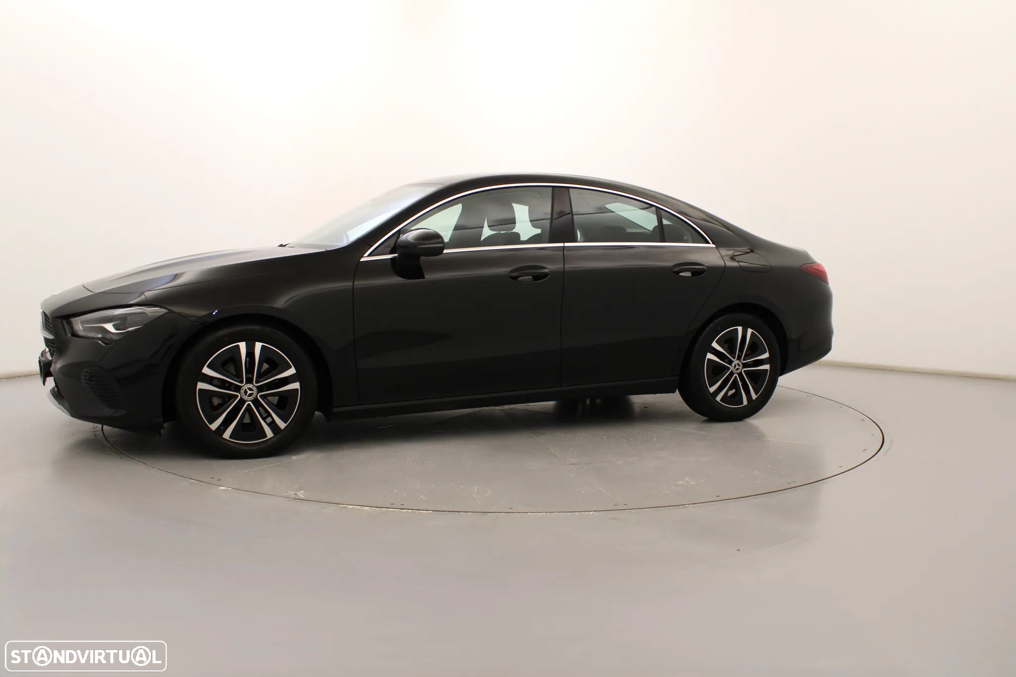 Mercedes-Benz CLA 180 d - 13
