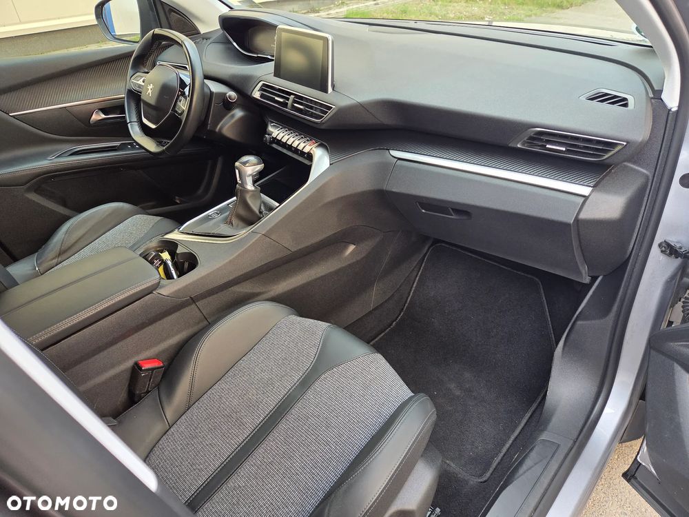 Peugeot 5008 BlueHDI 130 Allure Business-Paket - 17