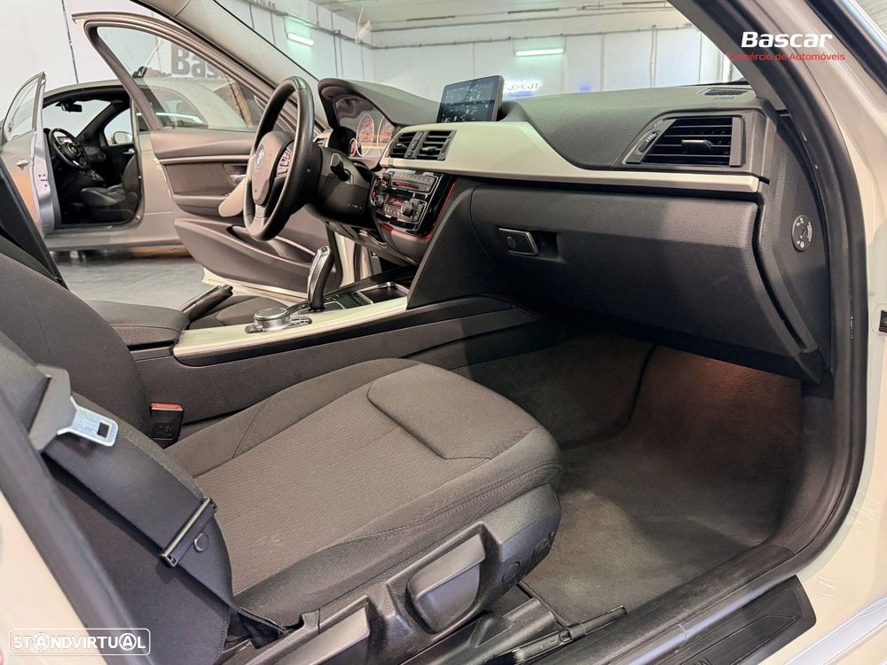 BMW 330 - 20