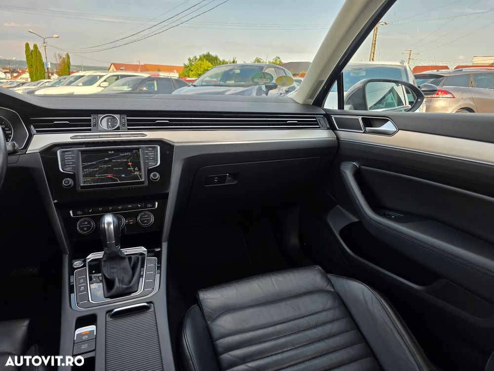 Volkswagen Passat 2.0 TDI SCR DSG Highline - 12