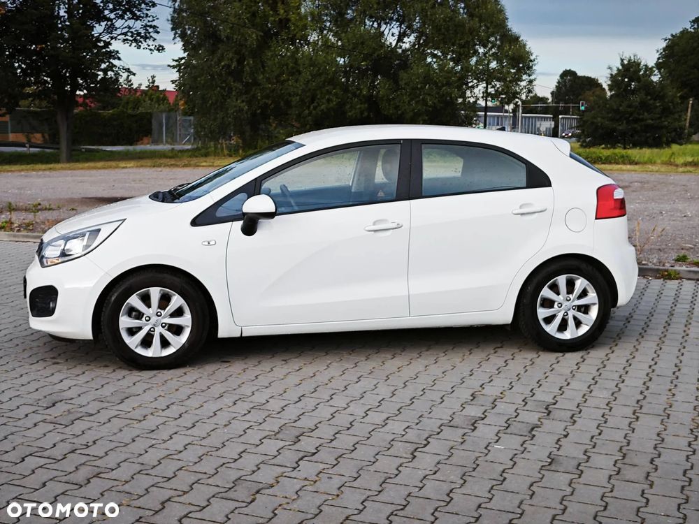 Kia Rio 1.2 M - 10