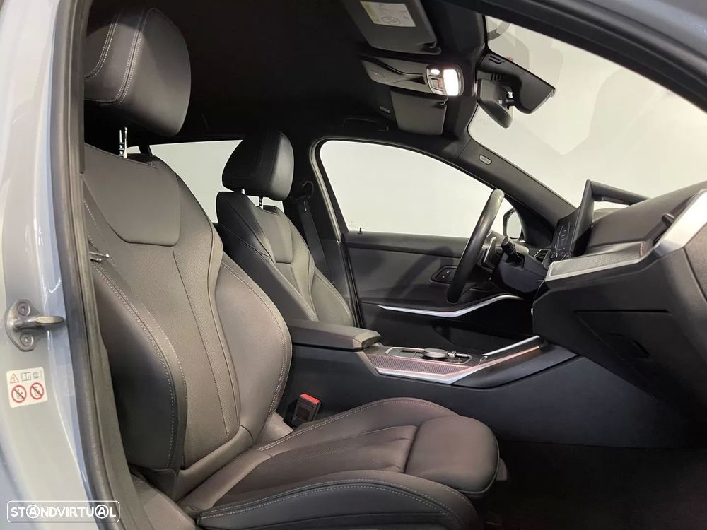 BMW 320 e Pack Desportivo M Auto - 16