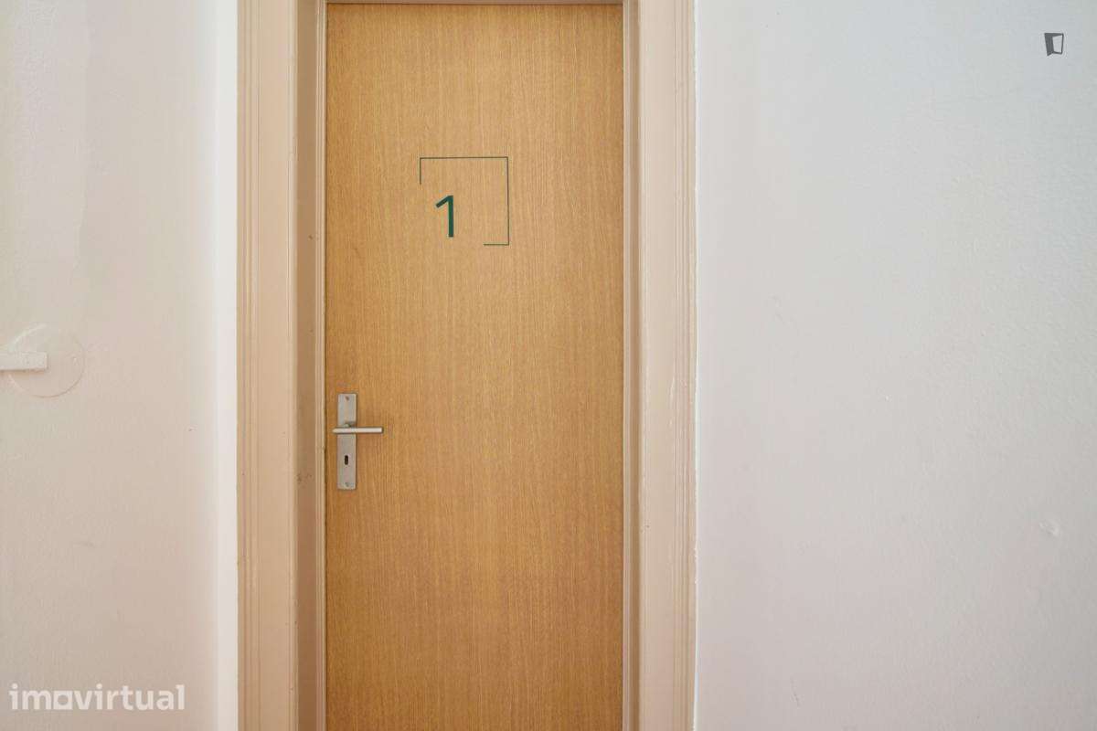 Quarto - localizado em Alameda Lisbon - Grande imagem: 2/46