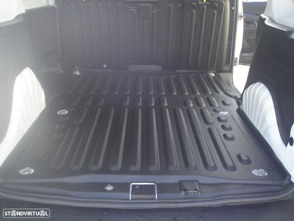 Toyota Proace City 1.5D L1 Exclusive - 16