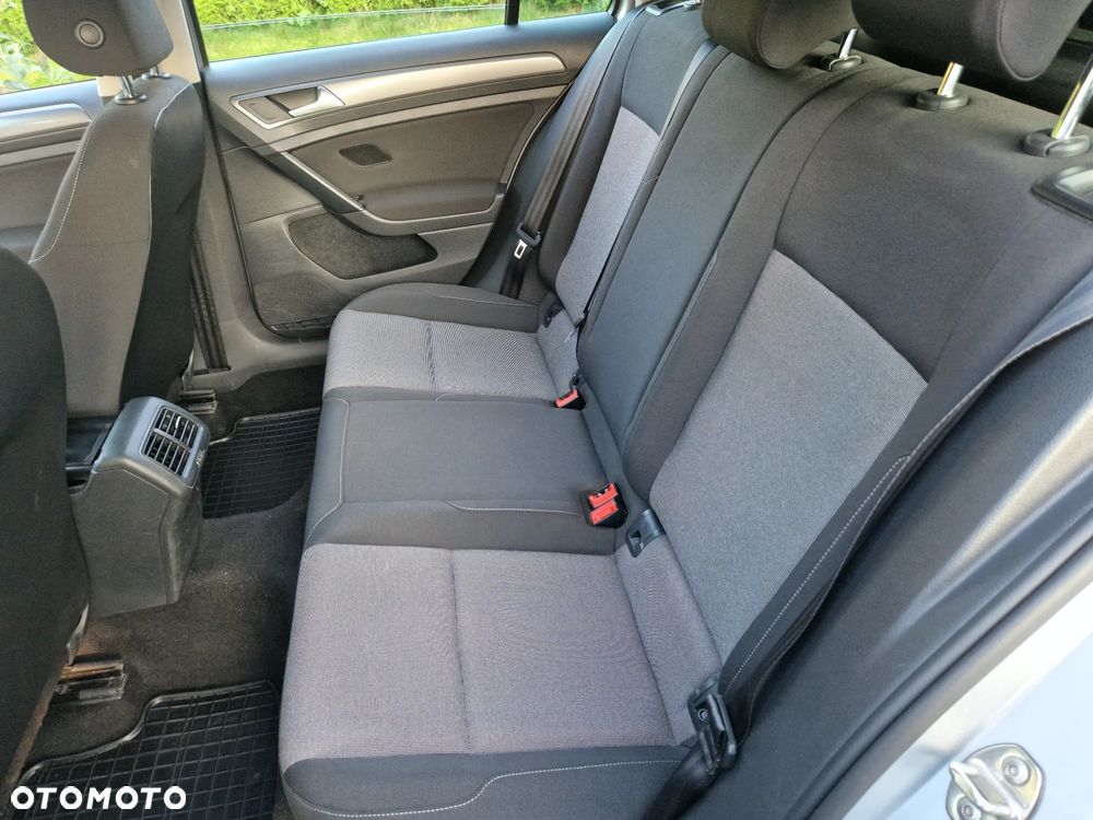Volkswagen Golf 1.6 TDI BMT Comfortline - 19