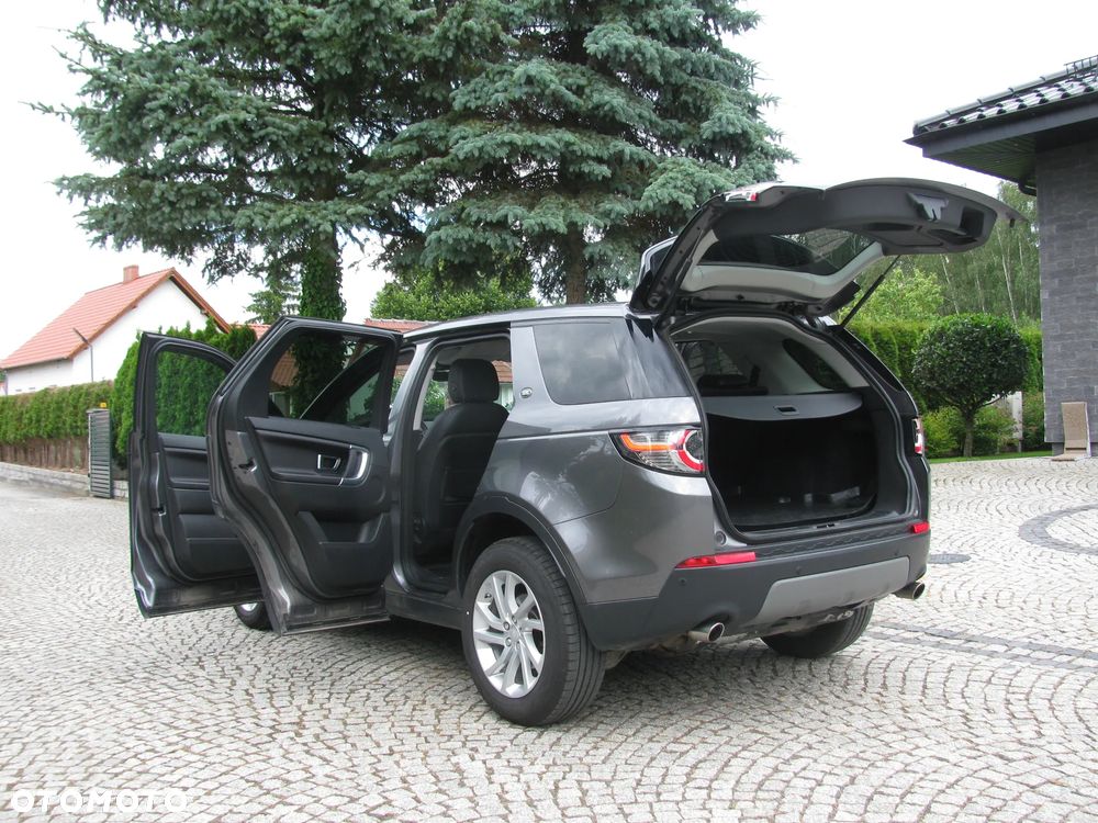 Land Rover Discovery Sport TD4 HSE - 12