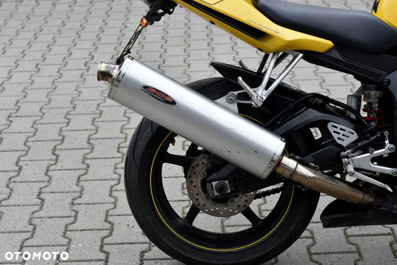 Yamaha R6 - 12