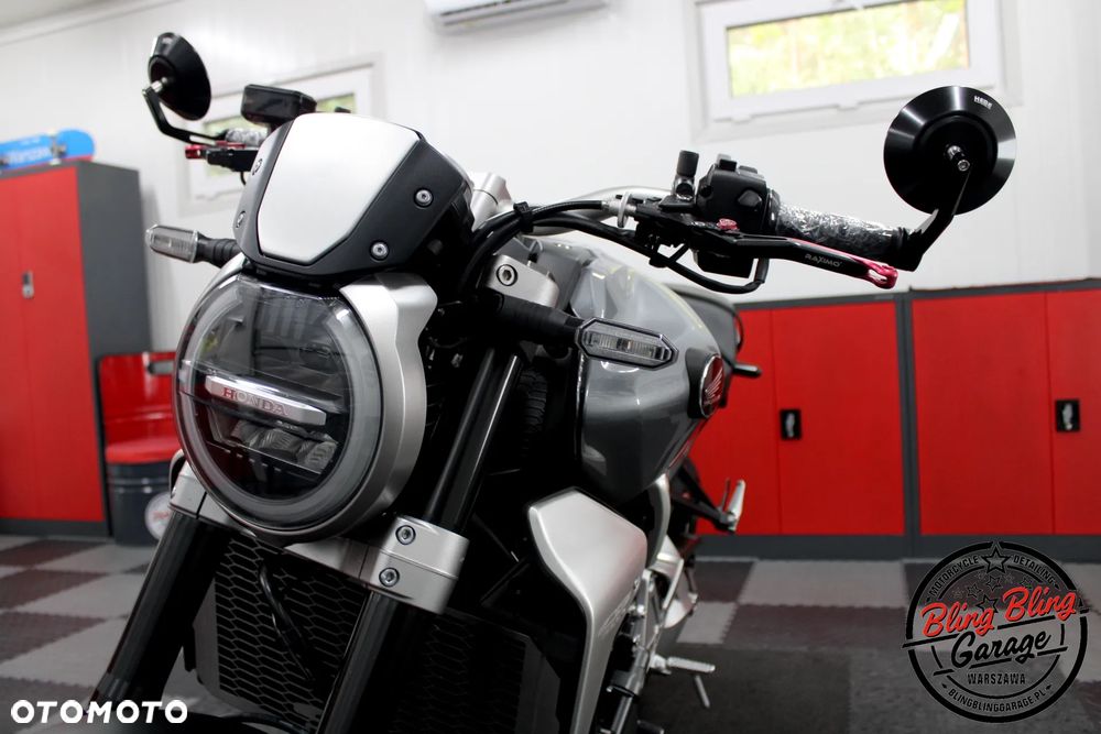 Honda CB - 1