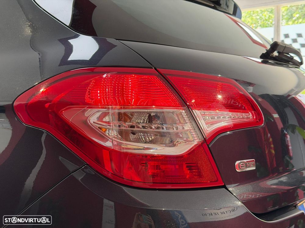 Citroën C4 e-HDi 115 ETG6 Tendance - 17