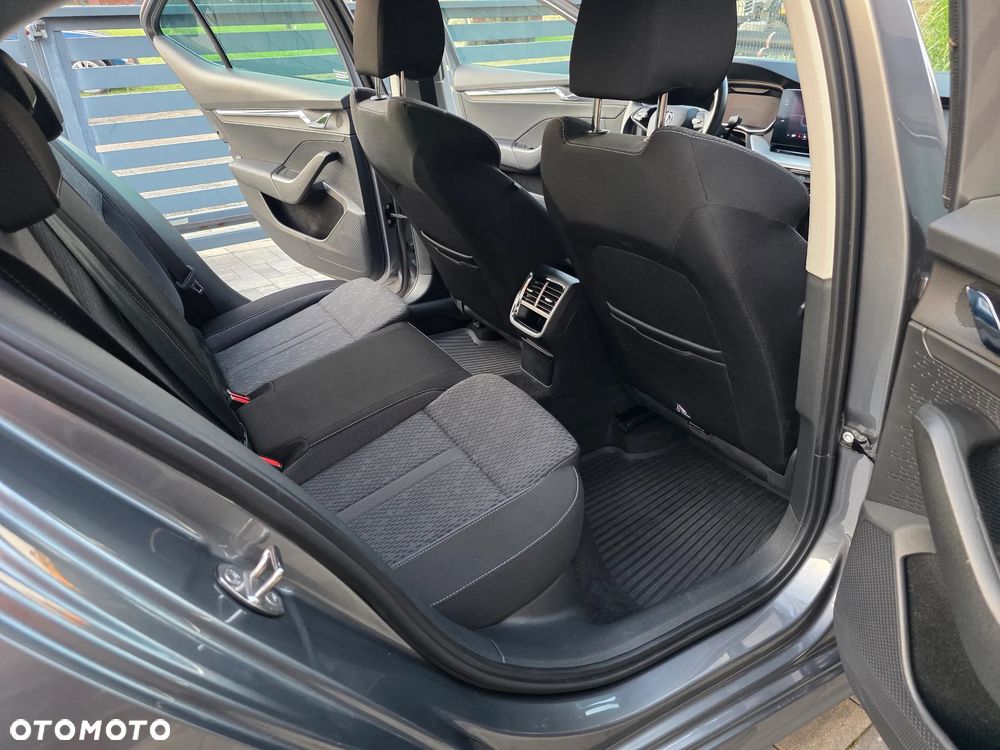 Skoda Octavia 2.0 TDI Style DSG - 10