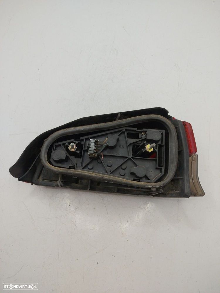 Farolim Stop Esq Peugeot 106 Ii (1A_, 1C_) - 2