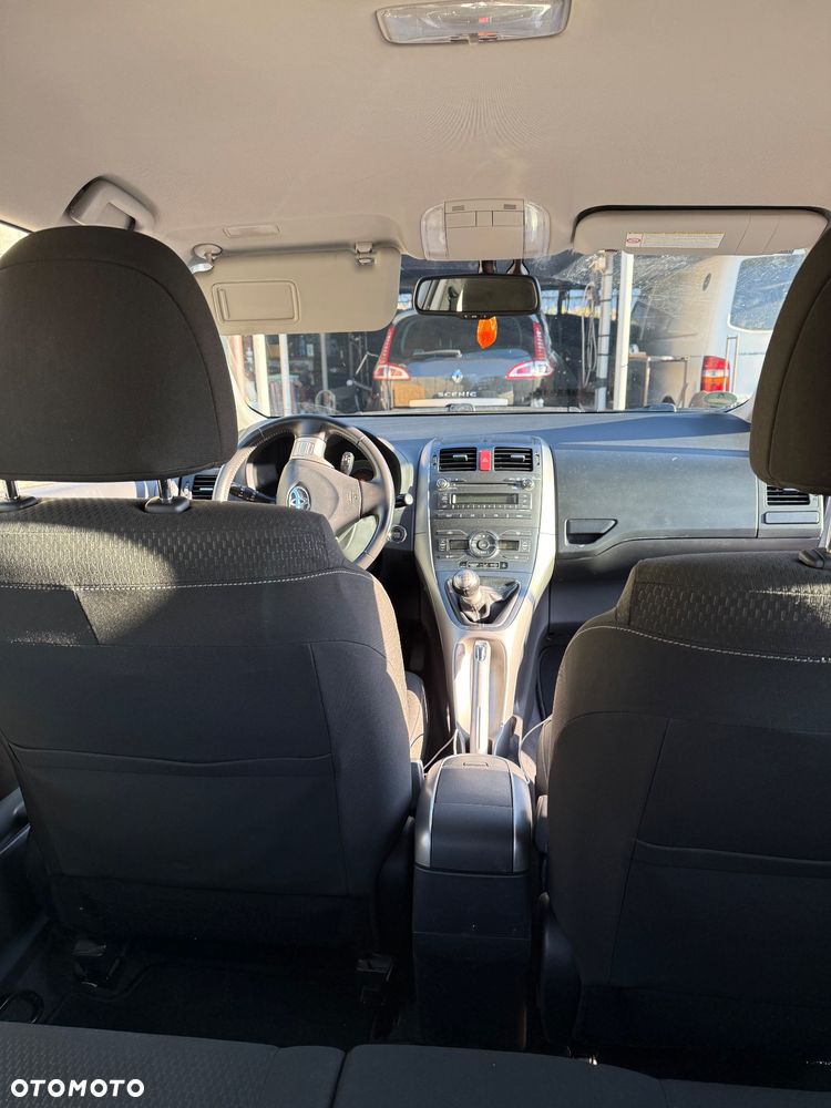 Toyota Auris 2.2 D-4D X - 9