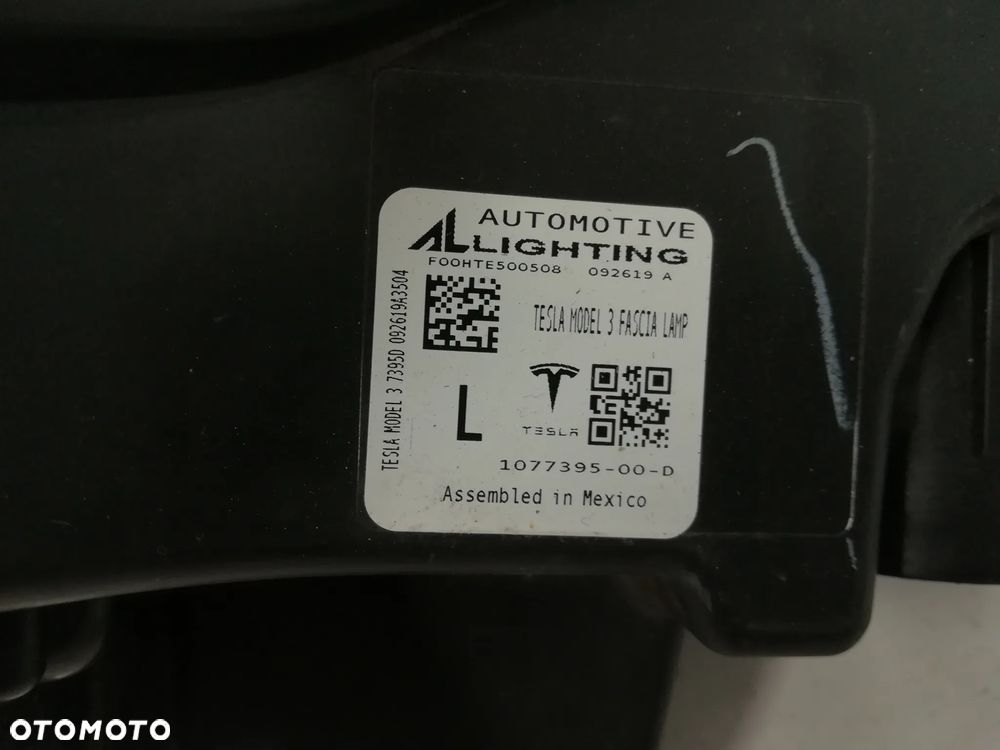 Tesla Y 3 Halogen lewy LED - 5