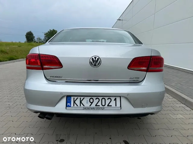 Volkswagen Passat 2.0 Blue TDI SCR Comfortline - 11
