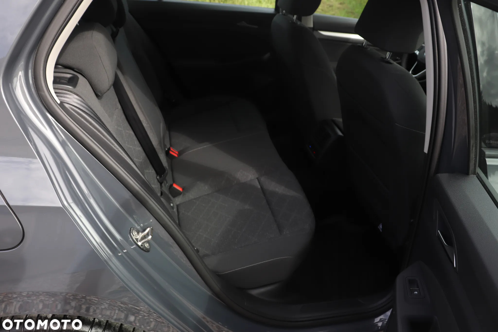 Volkswagen Golf VIII 2.0 TDI Life Plus - 28