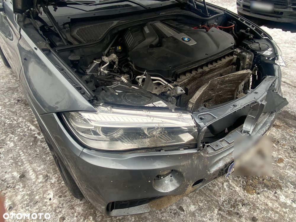 BMW X5 xDrive50i Sport-Aut - 8