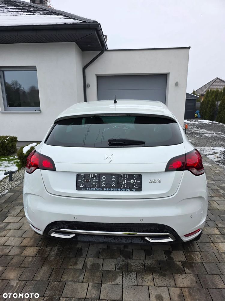 Citroën DS4 BlueHDi 120 S&S EAT6 SoChic - 9