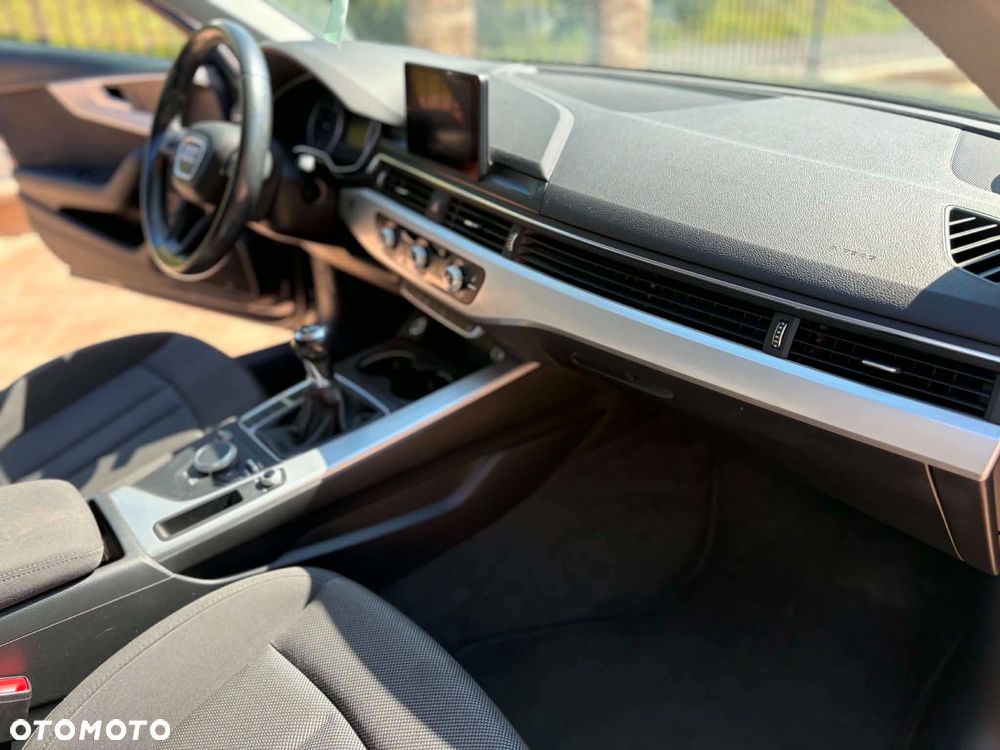 Audi A4 Limousine 2.0 TDI - 11