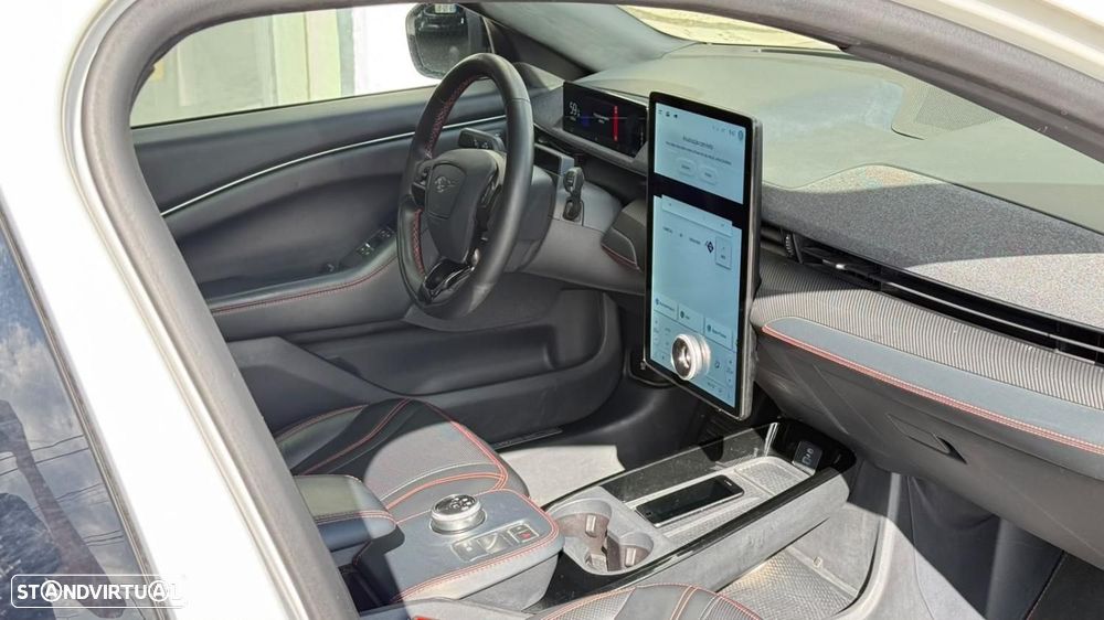 Ford Mustang Mach-E Premium AWD - 3