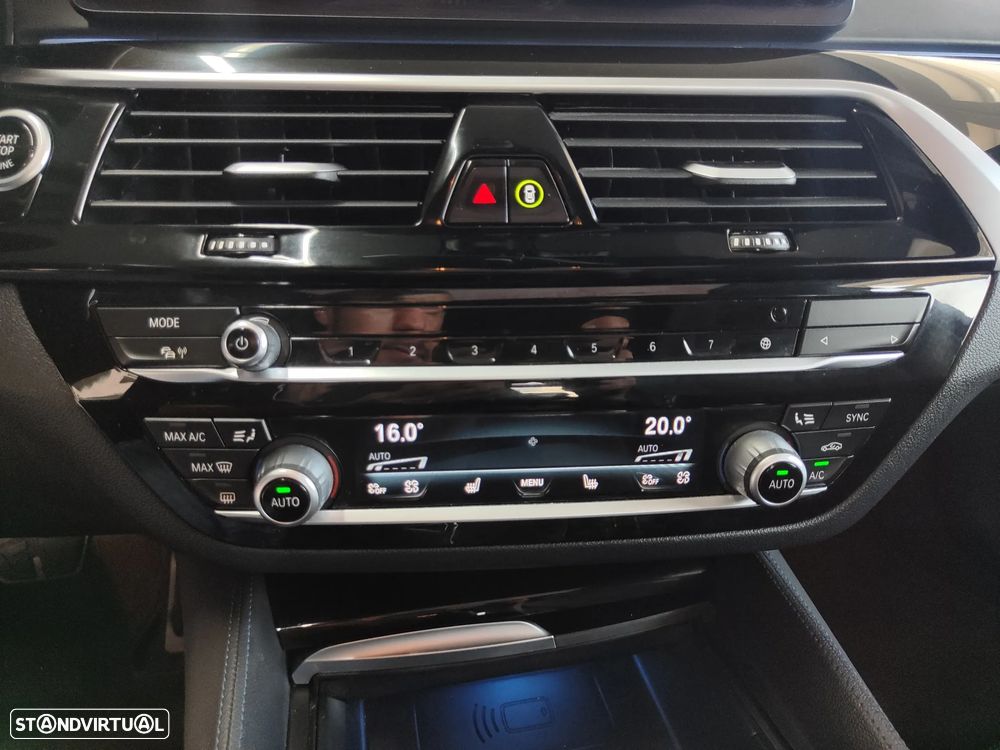 BMW 530 e Pack 50 anos M - 37
