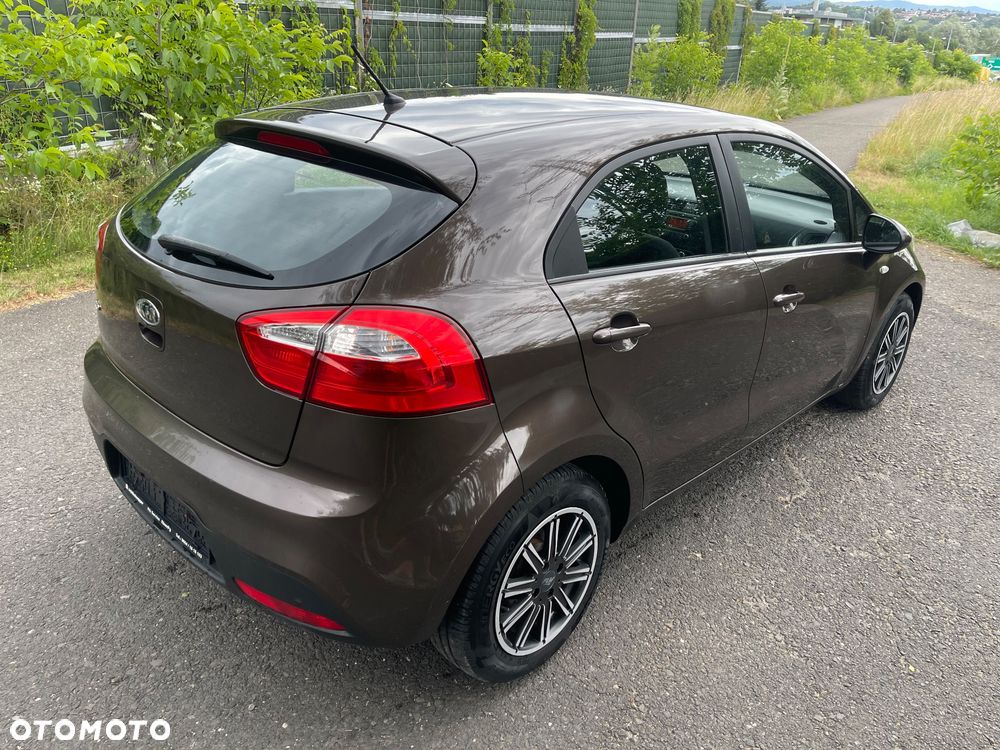 Kia Rio 1.2 Attract - 4