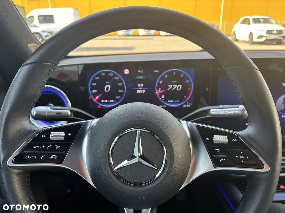 Mercedes-Benz CLA - 17