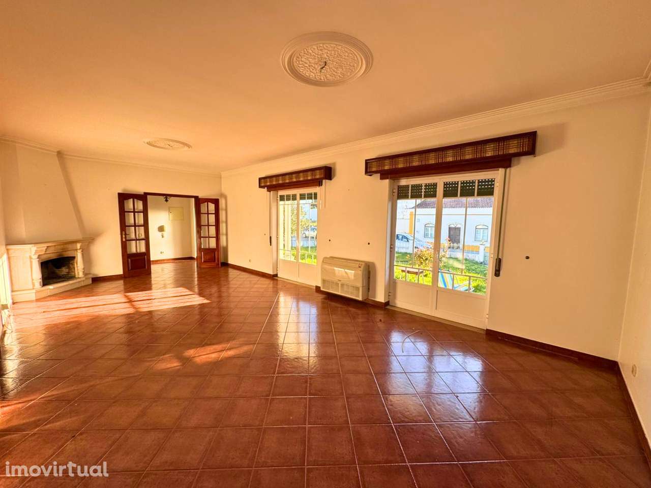 Moradia T6 Inserida num lote com 13000m2 - Grande imagem: 5/28