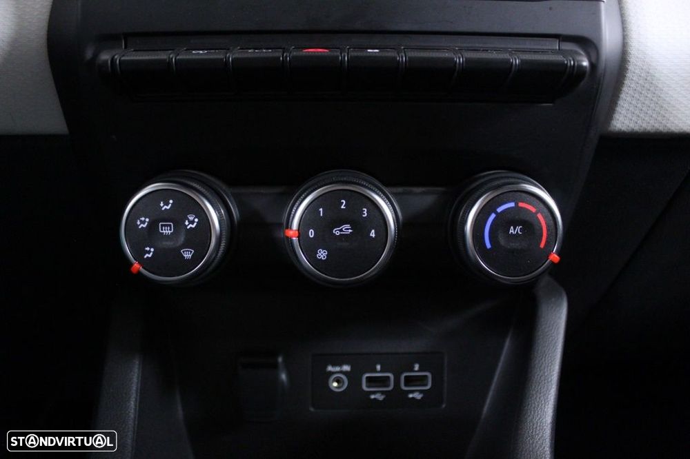 Renault Clio 1.0 TCe Techno - 29