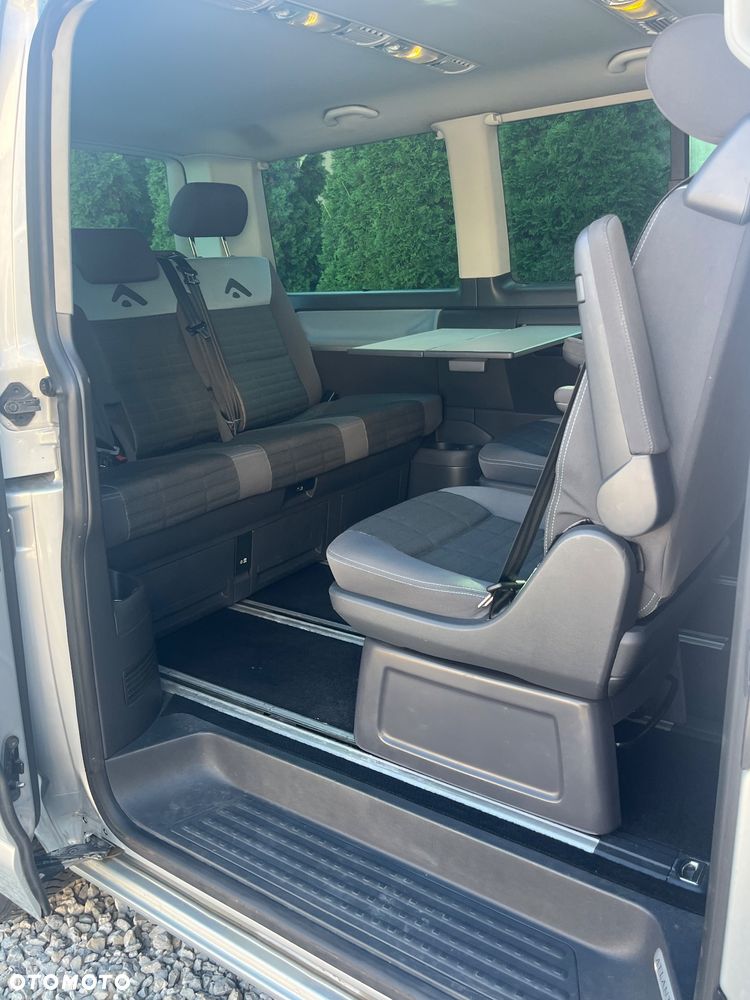 Volkswagen Multivan - 12